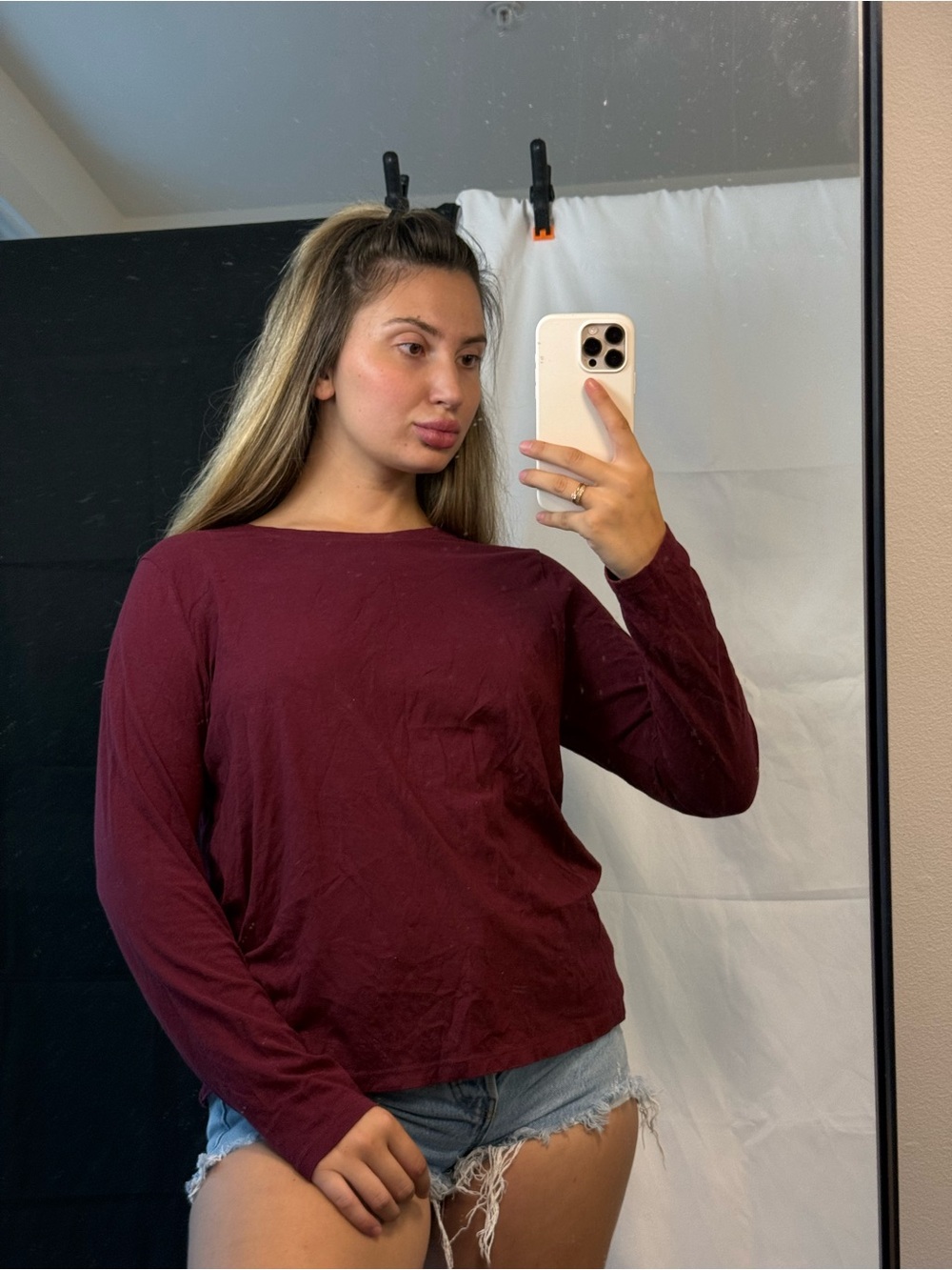 Time and Tru Long Sleeve Crewneck Top in Burgundy